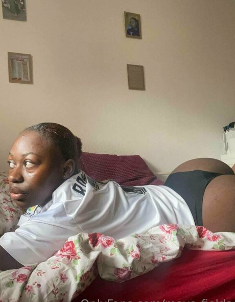 Maya fields ヌードモデル 画像