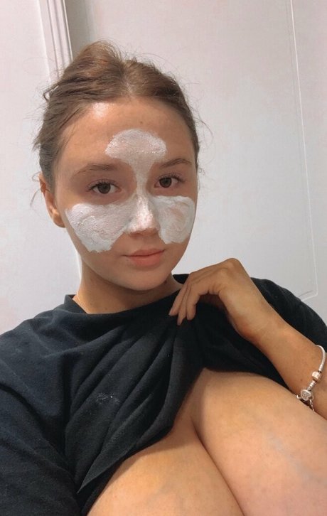 Hayley Aurisch ポルノスター ヌード 写真