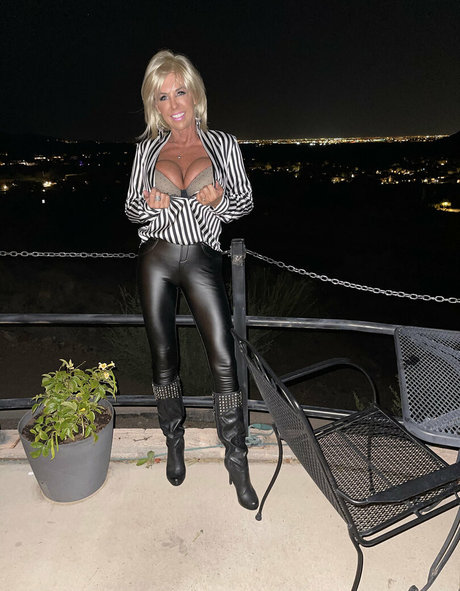 wifeysworld ポルノスター 高品質 写真