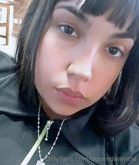 queendanniela ポルノモデル アーカイブ