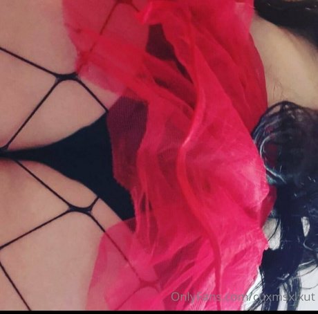 cuxmsxlxut 裸の女優 ギャラリー