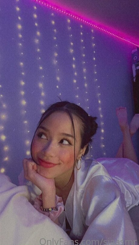 巨乳オナニーオンリーファンズ 美しいヌード 写真