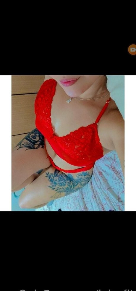 lola fit エロティックなポルノスター 写真