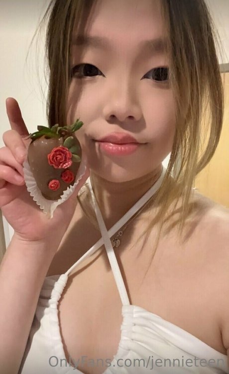 jennieteen ポルノモデル 写真