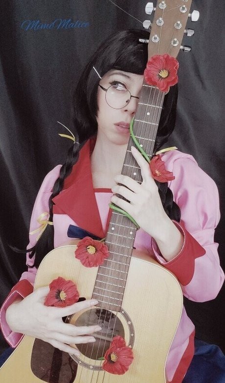 MimiMalice トップポルノスター 写真