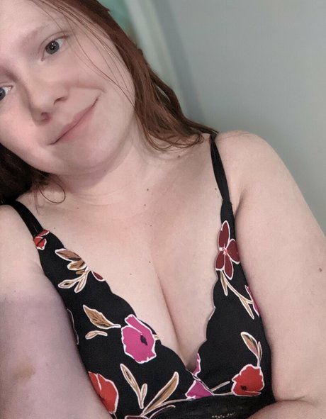 太った足のオンリーファンズ エロチック 画像