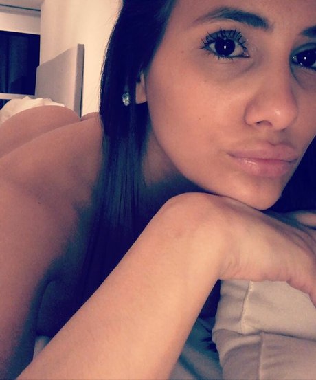 Lujan Bestial Hembra 素敵なモデル 写真