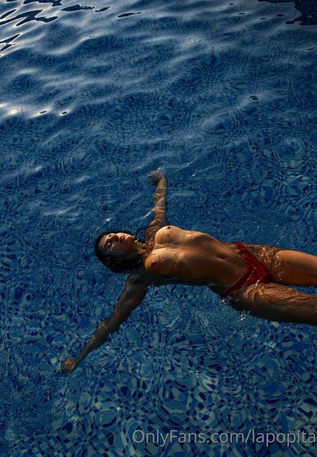 La Popita 美しいモデル 写真