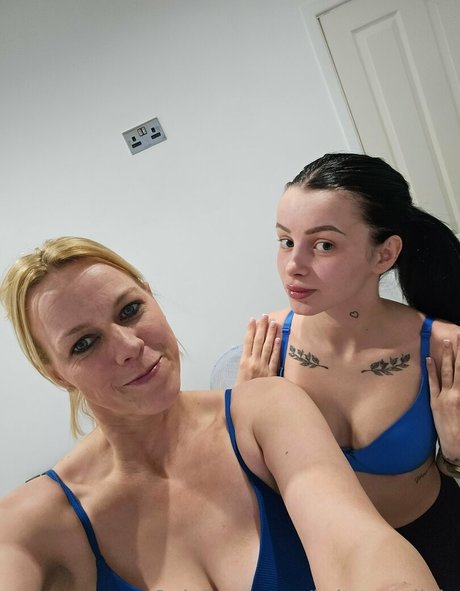 brittanyolivia HDポルノスター 写真