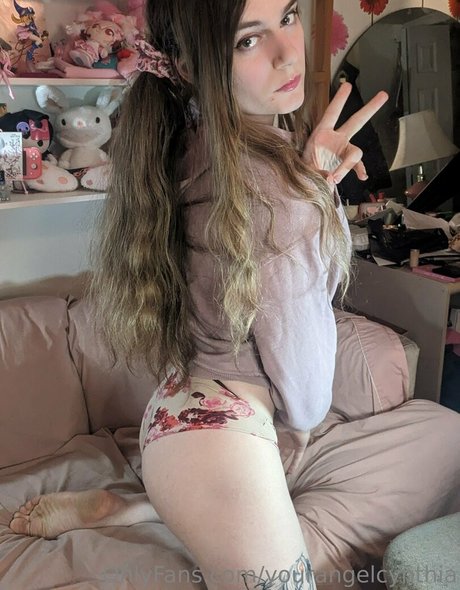 黒檀ペッギングオンリーファンズ エロ 画像