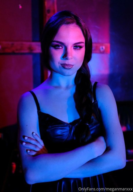 コスプレ フェムボーイ オンリーファンズ ポルノ 写真