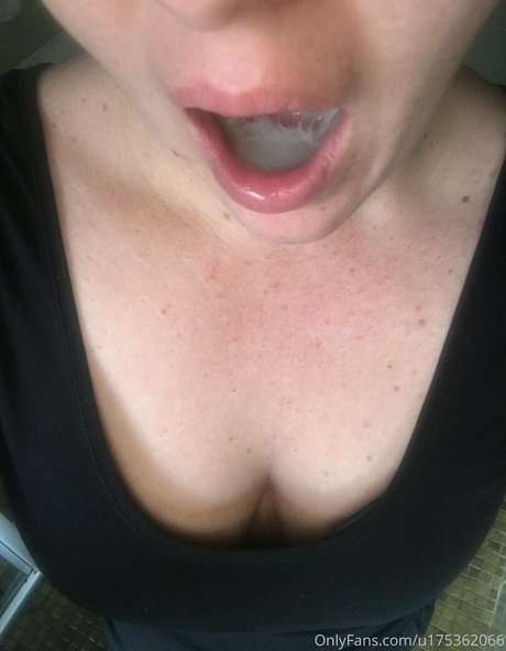 筋肉トランスオンリーファンズ ポルノ 画像