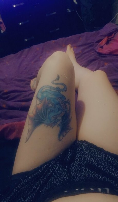 ashleighbitch ヌードモデル 画像