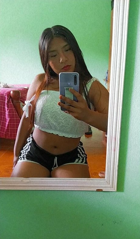 babyaliison ヌード女優 写真