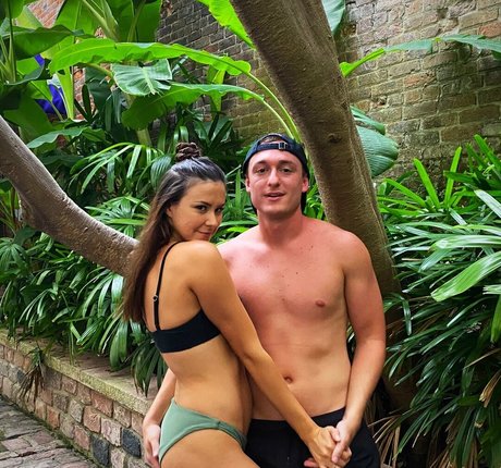 livvnthedream アートポルノスター 写真