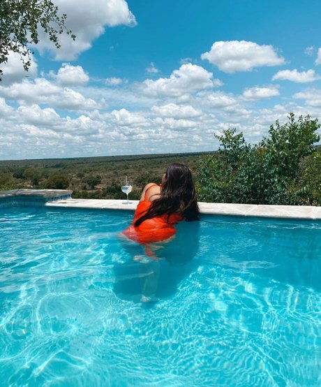 Yuval トップモデル 写真