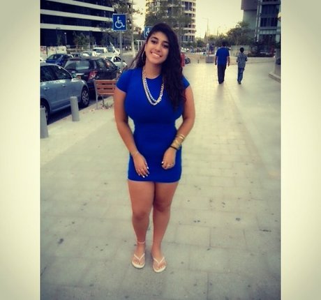 Yuval 完璧なスター 画像