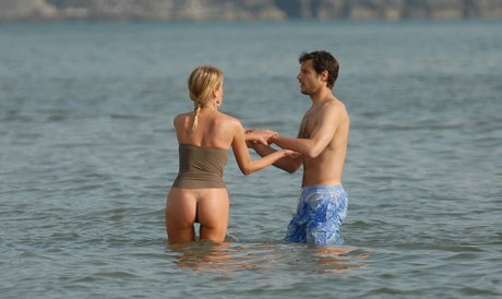 Alessia Marcuzzi 高品質モデル 画像