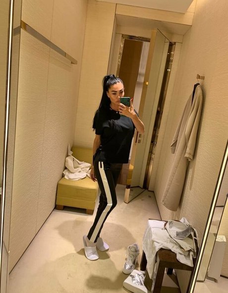 JOI オンリーファンズ 素敵 写真