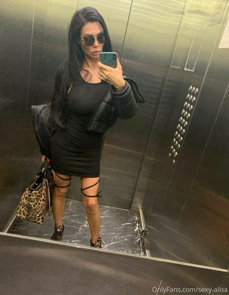 Sexy Alisa ポルノスター エロティック 写真