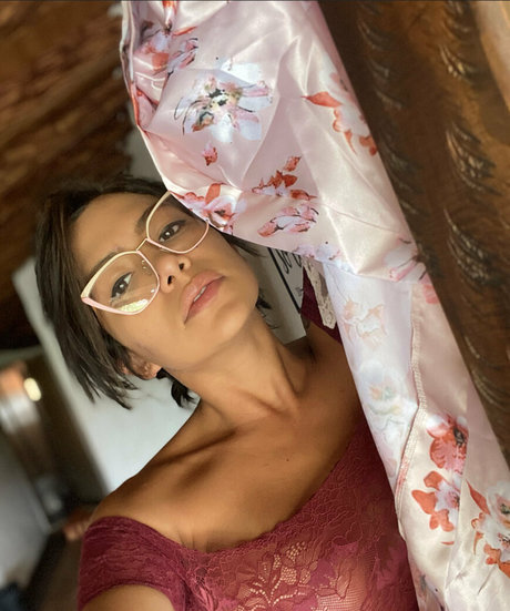 ぽっちゃりティーンズオンリーファンズ 無料裸 写真