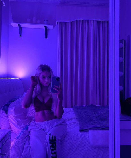 Claire Freeman ポルノスター 可愛い 写真