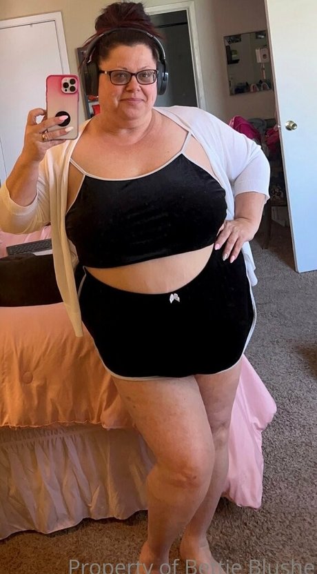 bettieblushe プロフィール写真