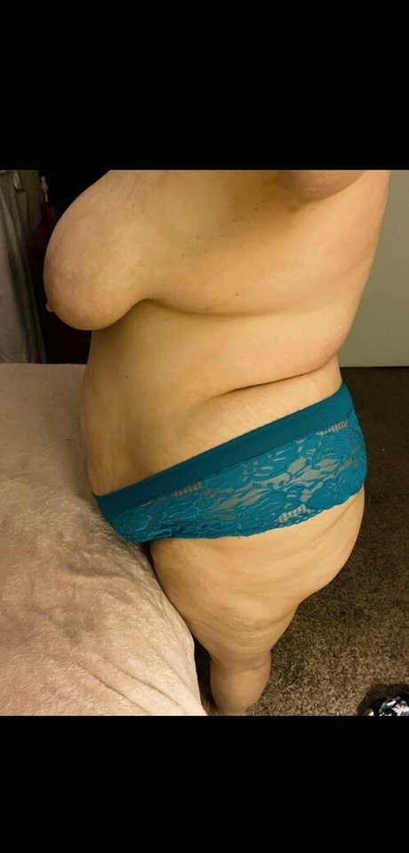 軍事オンリーファンズ 美しいヌード 画像