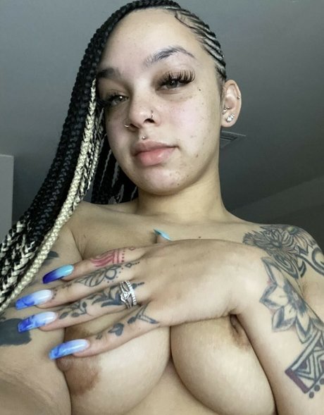 Told truths 美しいポルノスター アーカイブ