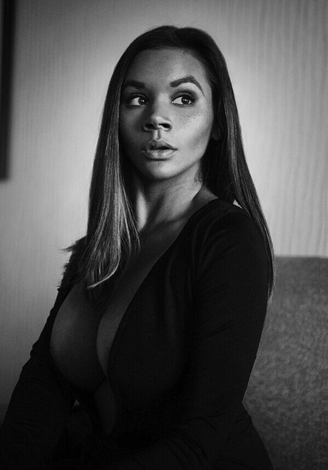 セーリングオンリーファンズ 無料セクシー 画像