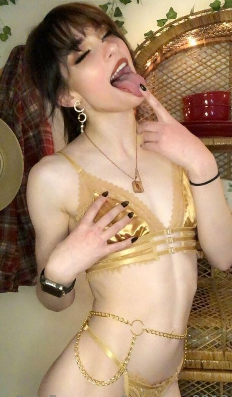 金髪の小人オンリーファンズ ベスト ギャラリー