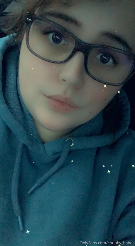 chubby babes かわいいスター 画像