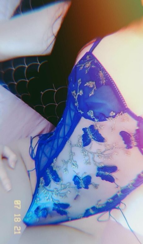 足 熟女 オンリーファンズ ポルノ 画像