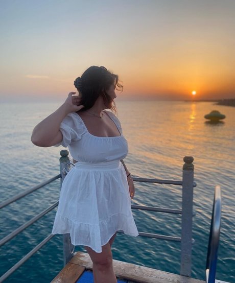 Aylesh H ホットなスター 画像