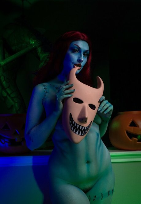 ストリップショー オンリーファンズ セクシーヌード 画像