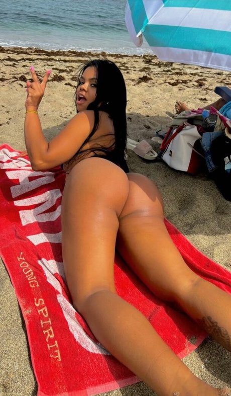 Rihanna Miller 無料モデル 写真