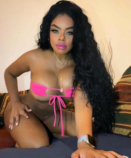 Rihanna Miller アート女優 写真