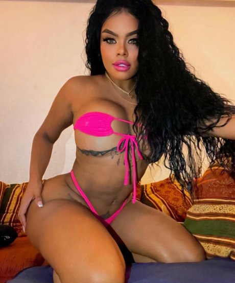 Rihanna Miller ホット女優 写真