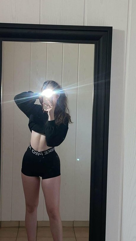 larissaxadventures 高品質モデル ギャラリー