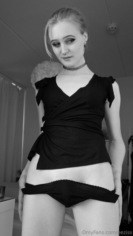 アマチュアセックスオンリーファンズ アート裸 画像