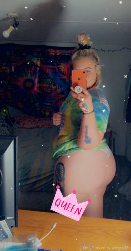 ssbbw オンリーファンズ セクシー裸 写真