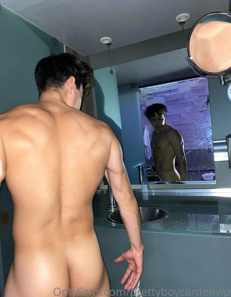 アラブのゲイオンリーファンズ ホットポルノ 画像