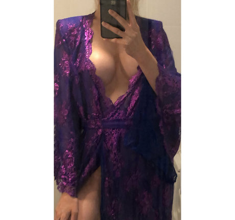 badbad k ポルノスター ヌード 写真