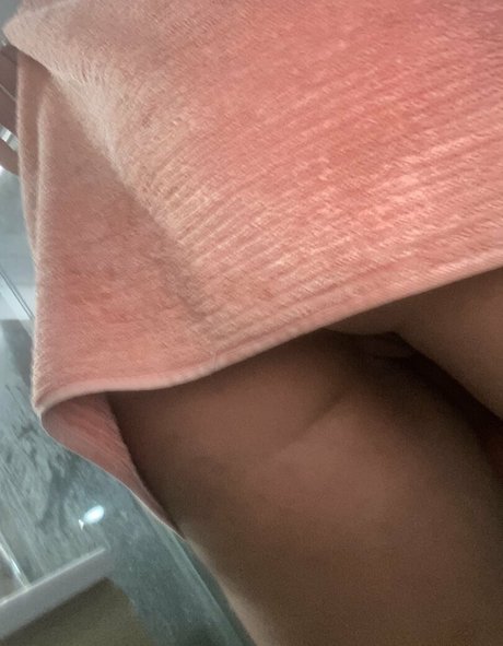 Belle Midnight ポルノスター 裸 写真