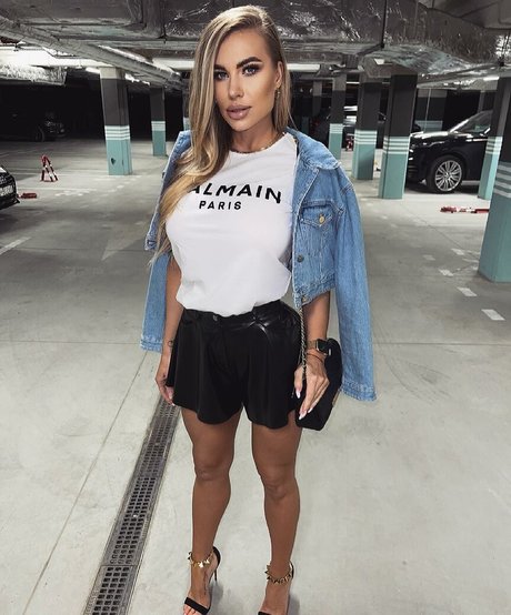 Noele Natalia 裸のポルノスター 画像