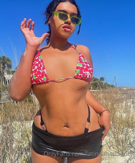 latinaabarbiedoll エロティックモデル 画像