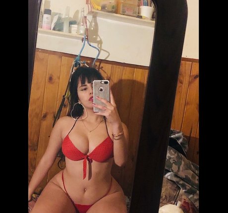 Meli Almada 完璧なポルノスター ギャラリー