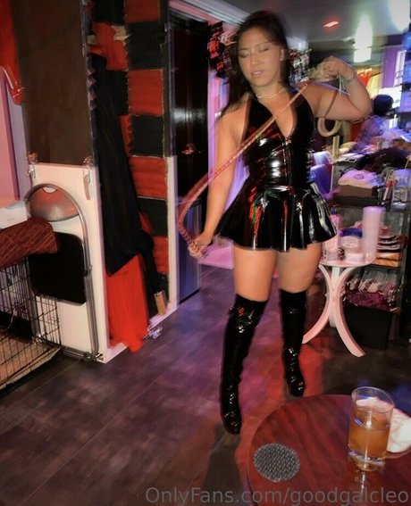 Goodgalcleo 裸モデル 写真