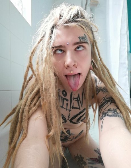 BBW 教師 オンリーファンズ ポルノ 画像