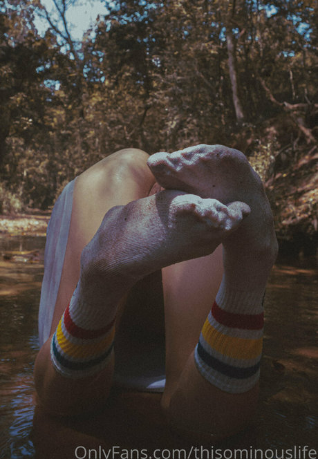 thisominouslife アダルトスター 画像